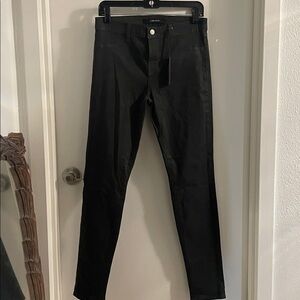 NWT J Brand size 29 Black 485 Mid-Rise Super Skinny Luxe Sateen Pant
Inseam 30”